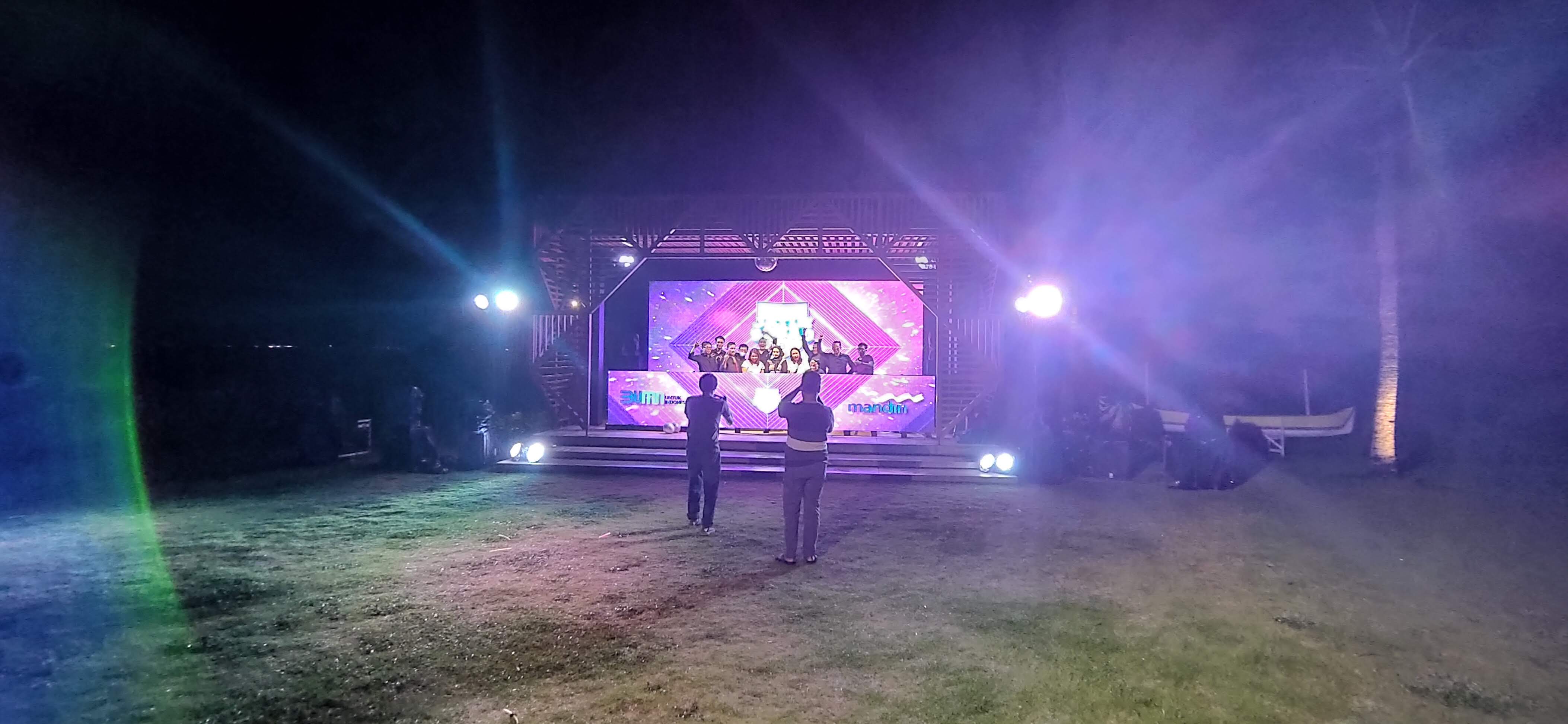 Gathering Party Outdoor