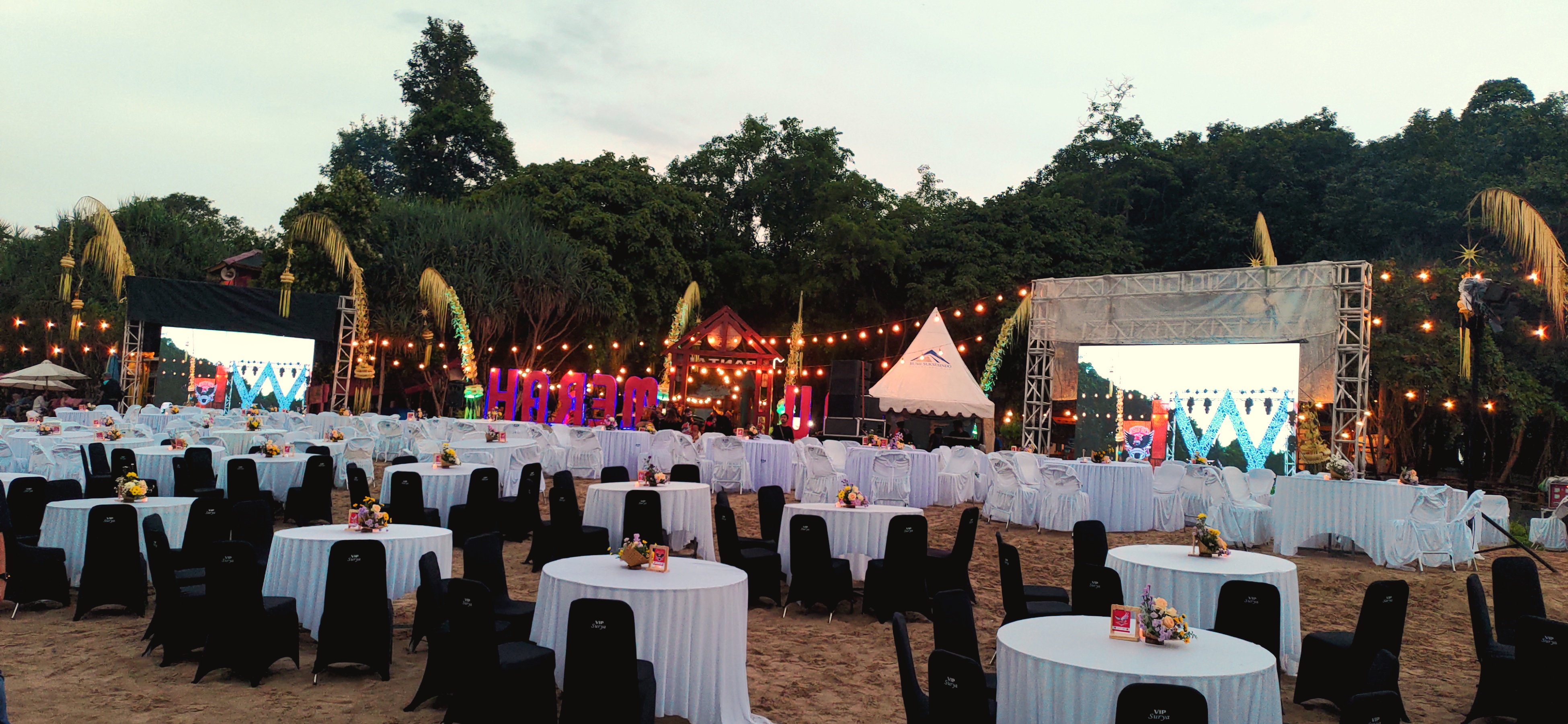 Gathering Outdoor (Summer)